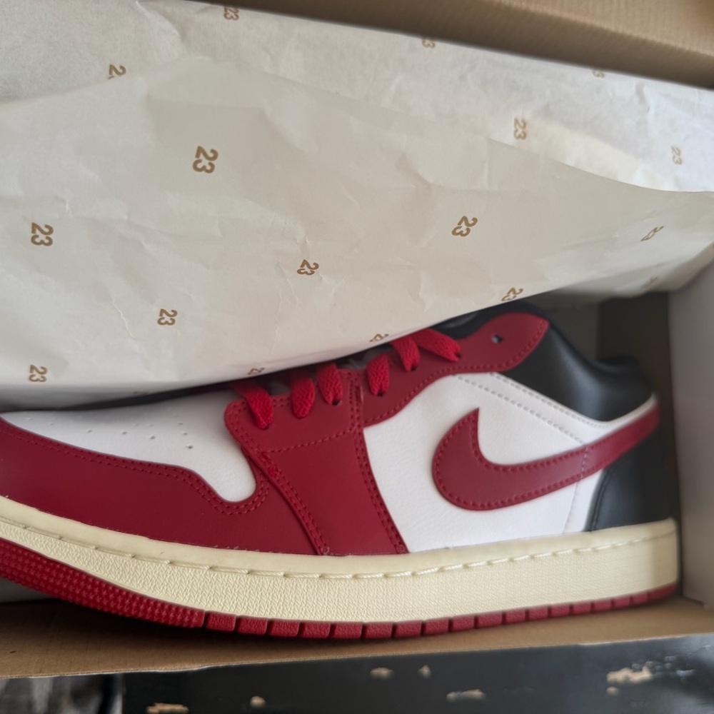 Nike Men’s Air Jordan 1 Low - White/Red/Black